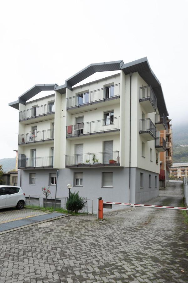Casa Vacanze Valeria Sondrio Dış mekan fotoğraf
